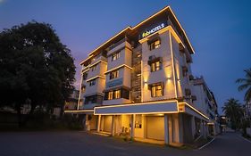 Fabhotel Comfort Stays - Nr Miramar Beach